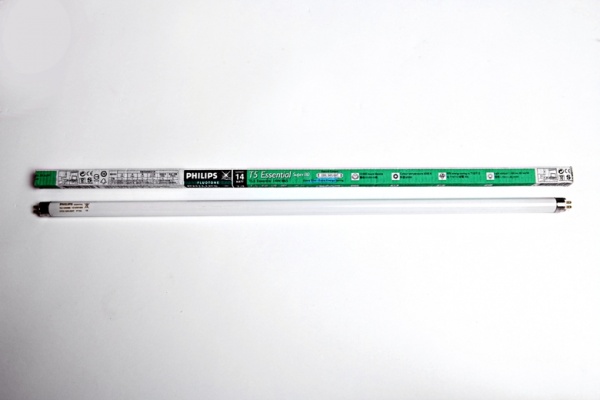 ĐÈN HUỲNH QUANG - ESSENTIAL T5 14W 0M6